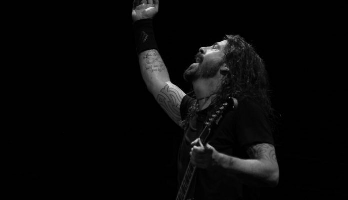 foo-fighters-sao-paulo-dave-grohl-696x464