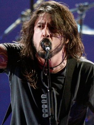 dave-grohl-durante-show-do-foo-fighters-no-3-vh1-rock-honors-em-los-angeles-12072008-1256839684342_956x500