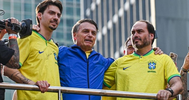 familia-bolsonaro-750x450